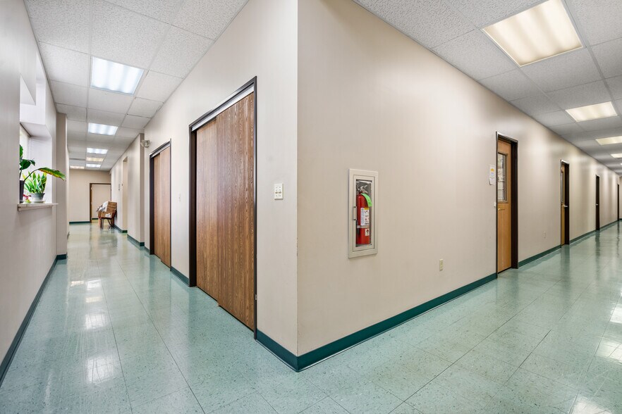 More Photos Of 77-87 Glade Dr, Kittanning Flex For Sale