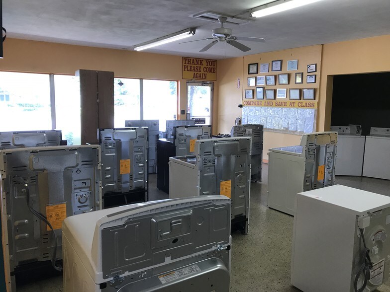 More Photos Of 733 Clearwater Largo Rd N, Largo Storefront For Lease