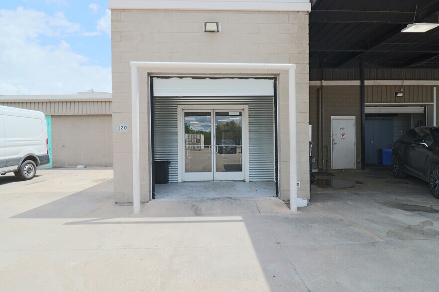 More Photos Of 6211 Owens St, Dallas Restaurant For Lease