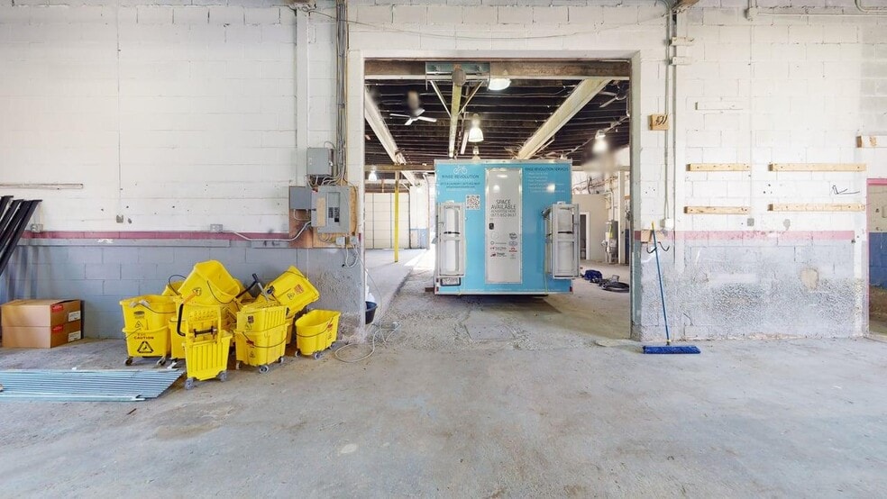 More Photos Of 17 Erie St, Albany Warehouse For Lease