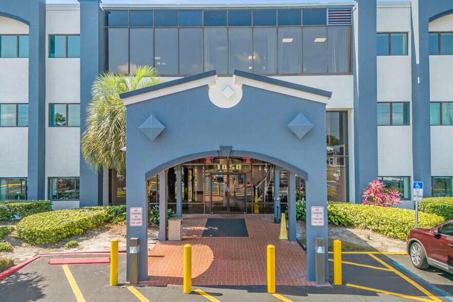 More Photos Of 1850 Lee Rd, Winter Park Office For Lease