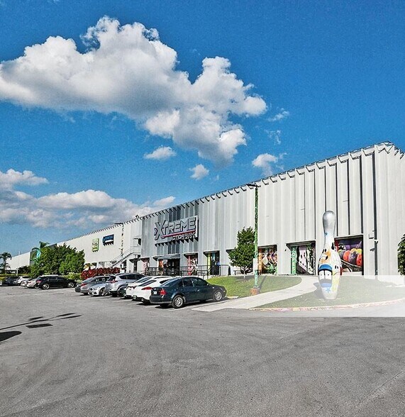 More Photos Of 5300 N Powerline Rd, Fort Lauderdale Warehouse For Lease