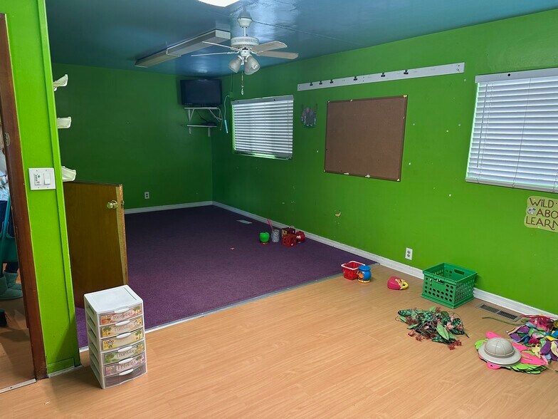 More Photos Of 2100 E Lambert Rd, La Habra Contractor Storage Yard For Sale