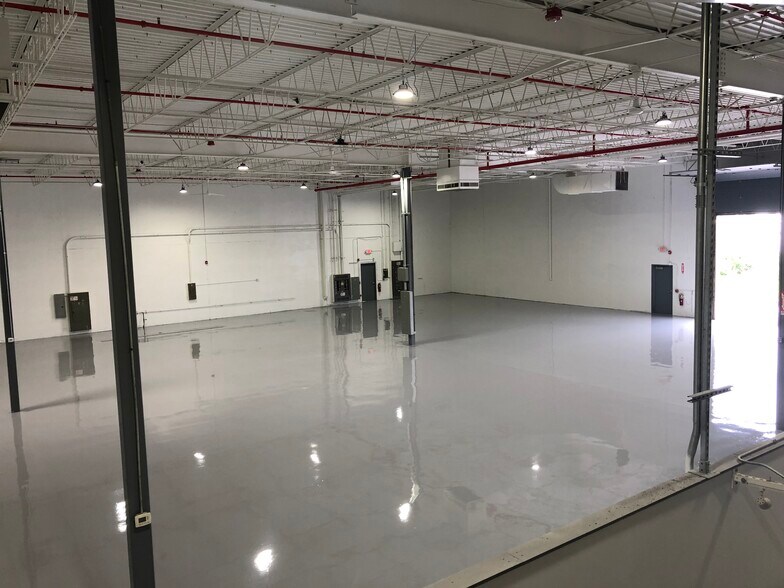 More Photos Of 710-712 Anita Ave, Antioch Manufacturing For Lease