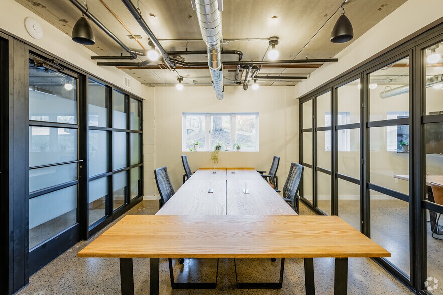 More Photos Of 2555 Washington Rd, Pittsburgh Unknown For Lease