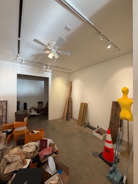 More Photos Of 570-574 S Coast Hwy, Laguna Beach Storefront Retail Residential For Lease