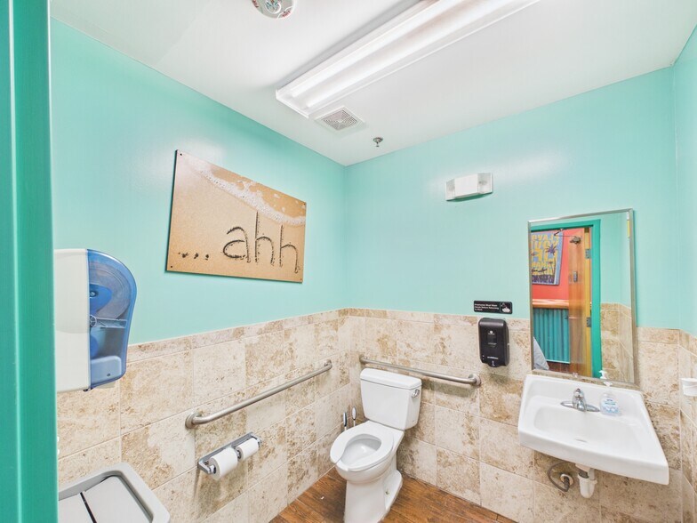 More Photos Of 1227 Museum Square Dr, Sugar Land Storefront Retail Office For Sale