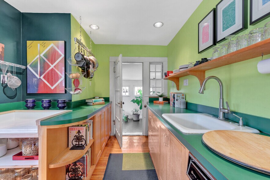 More Photos Of 126 Westbourne Ter, Brookline Multifamily For Sale