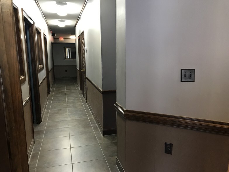 More Photos Of 4400 Bayou Blvd, Pensacola Office Residential For Lease