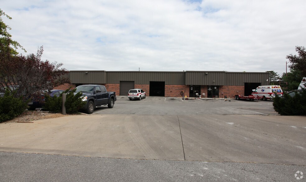 More Photos Of 3121 S Dodgion Ave, Independence Warehouse For Sale