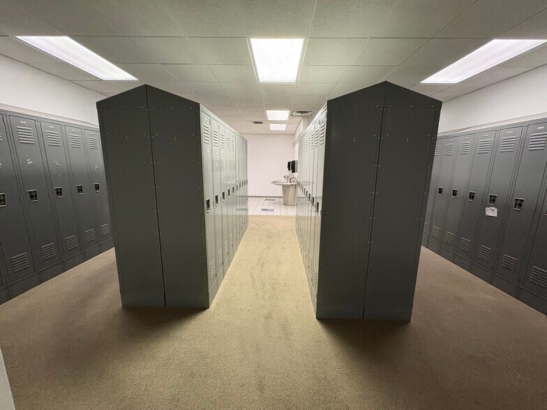 More Photos Of 2800 Duncan Rd, Lafayette Manufacturing For Lease