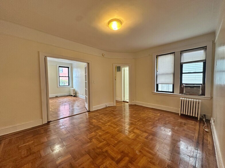 More Photos Of 3014 29th St, Long Island City Apartments For Sale