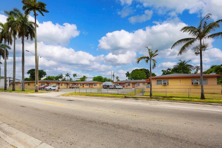 More Photos Of 1915 NW 28th St, Miami Apartments For Sale