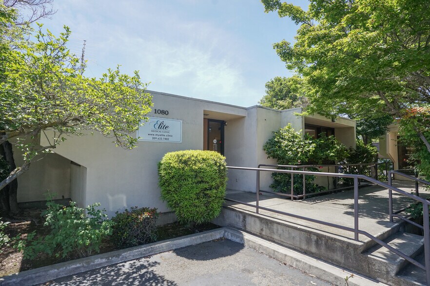 More Photos Of 1060-1080 Delbon Ave, Turlock Medical For Sale