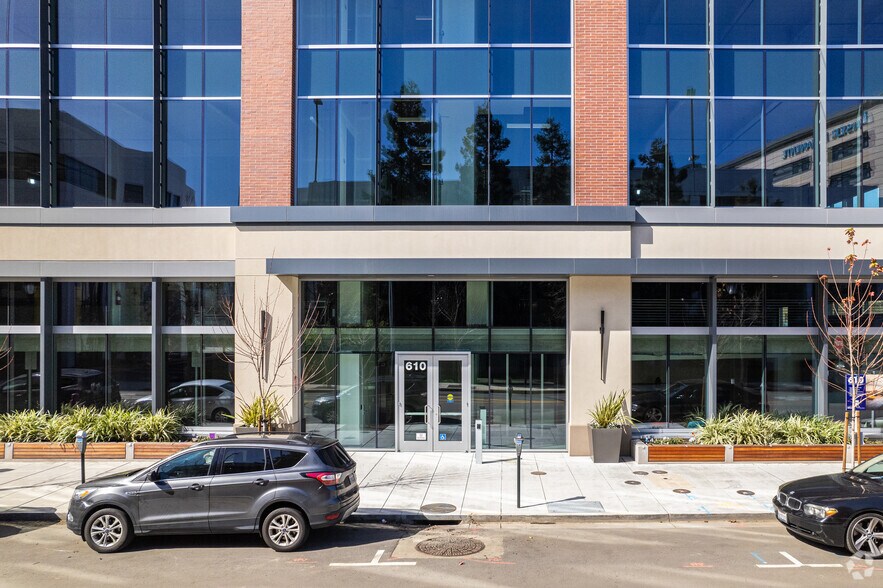More Photos Of 610 Walnut St, Redwood City Office For Lease