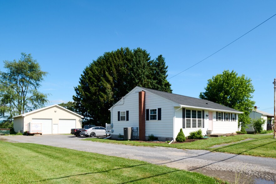 More Photos Of 1301 Benner Pike, State College Apartments For Sale