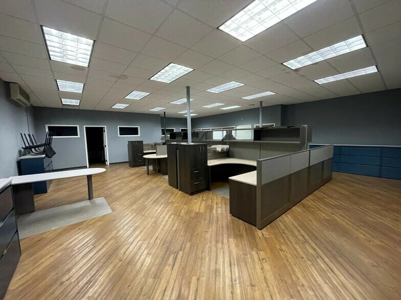 More Photos Of 850 165th St, Hammond Manufacturing For Lease