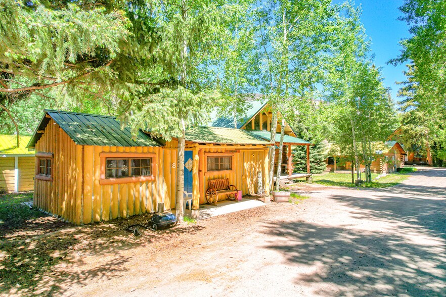 More Photos Of 860 County Road 142, Lake City Hotel For Sale