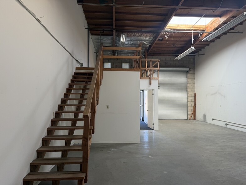 More Photos Of 11860 Goldring Rd, Arcadia Warehouse For Lease