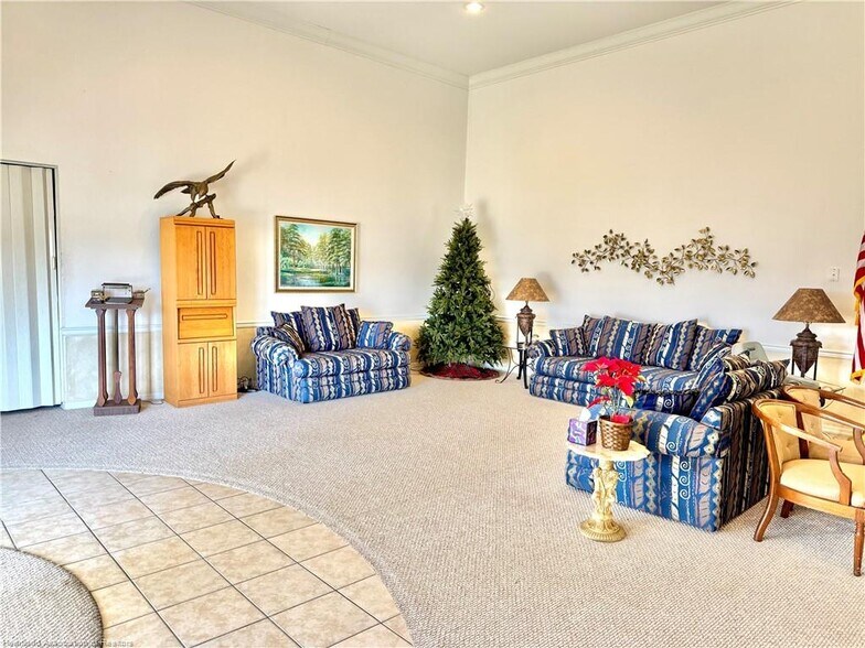 More Photos Of 2605 Bayview St, Sebring General Retail For Sale