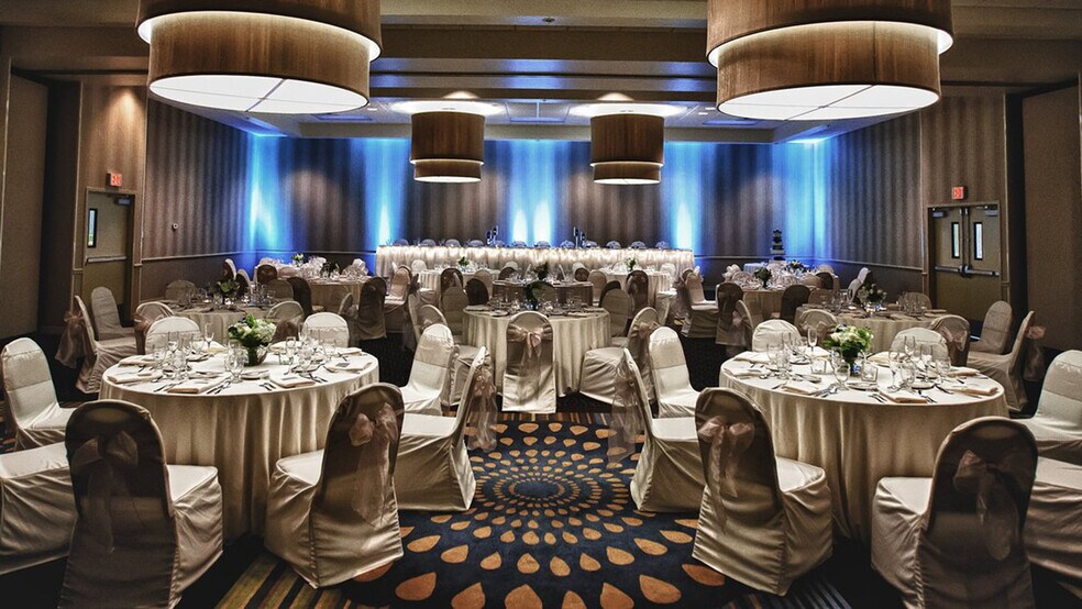 More Photos Of 6921 S Lindbergh Blvd, Saint Louis Hotel For Sale
