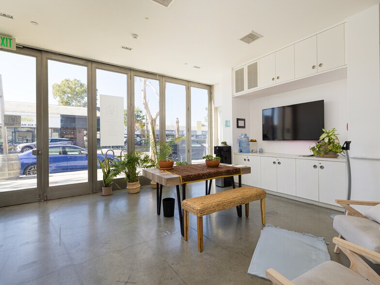 More Photos Of 208 Main St, El Segundo Loft Creative Space For Sale