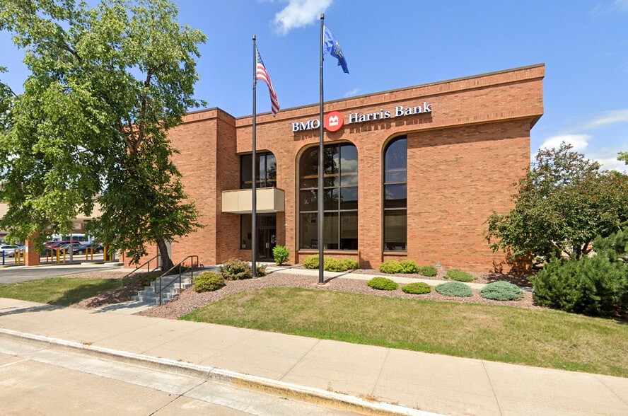 Primary Photo Of 101 W 4th St, Marshfield Bank For Sale