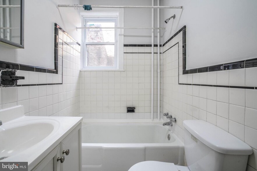 More Photos Of 2011 E Allegheny Ave, Philadelphia Apartments For Sale