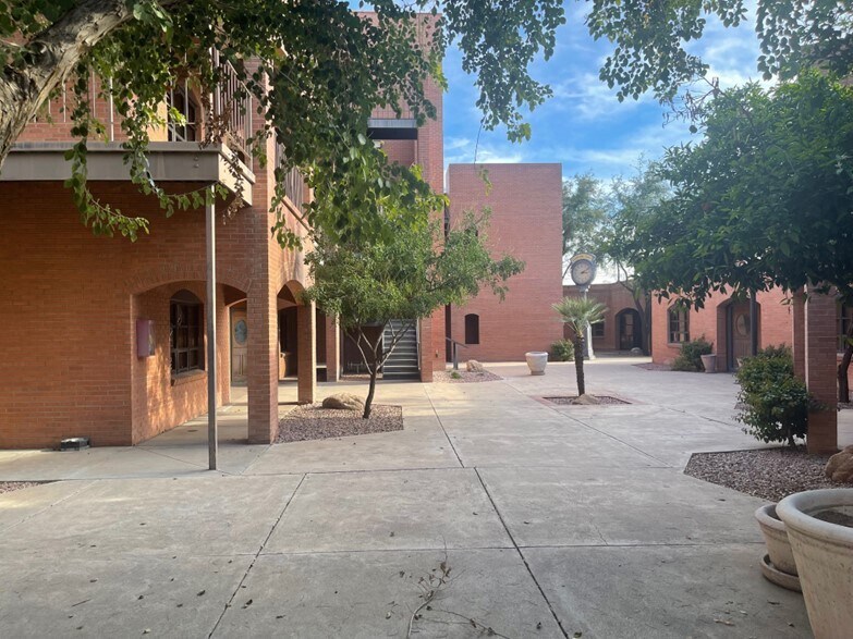 More Photos Of 2701 N 16th St, Phoenix Unknown For Lease