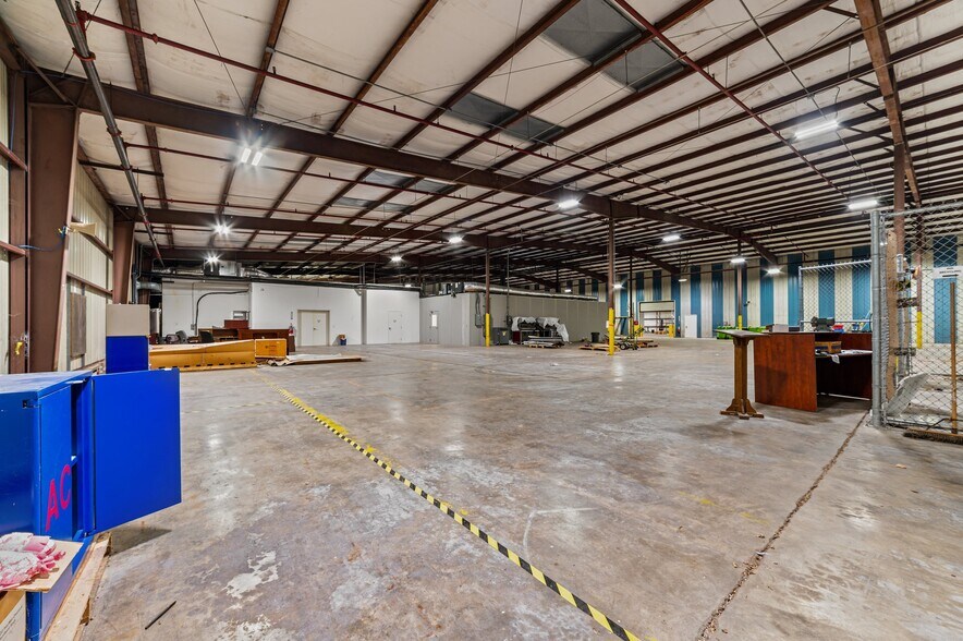 More Photos Of 2107 Black Creek Rd SE, Wilson Warehouse For Lease