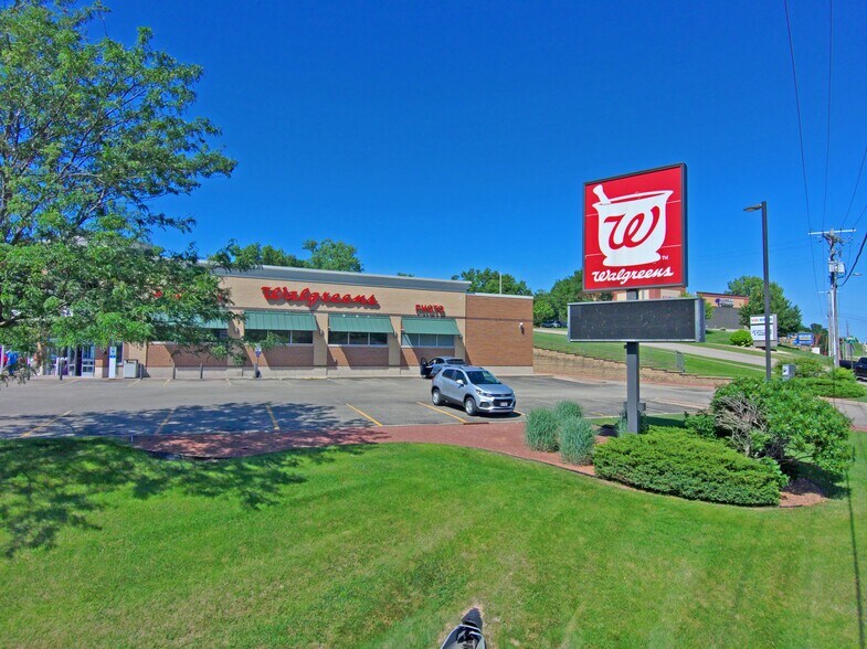 More Photos Of 675 S Water St, Platteville Drugstore For Sale