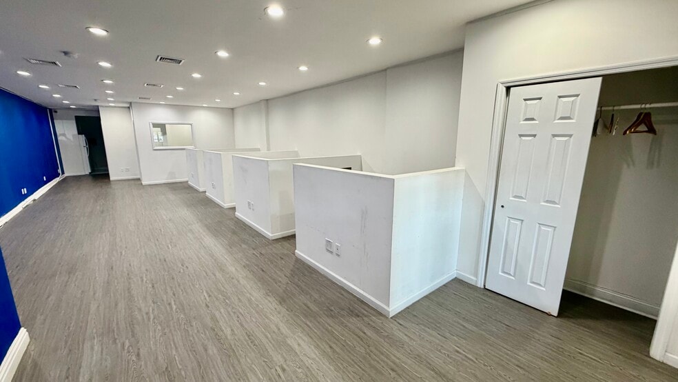 More Photos Of 112-21 Jamaica Ave, Richmond Hill Storefront Retail Office For Sale