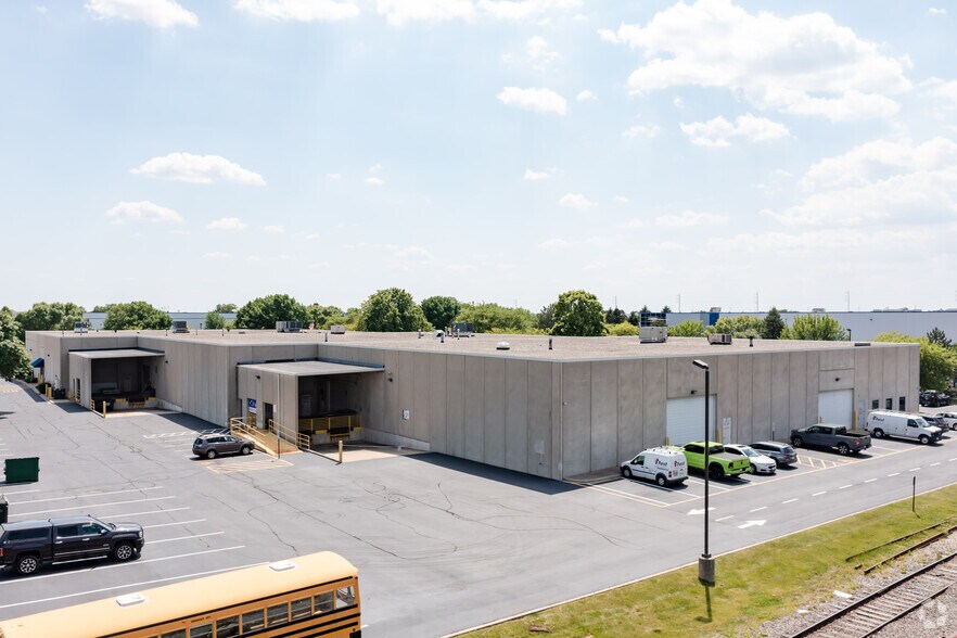 More Photos Of 1811 High Grove Ln, Naperville Office For Lease