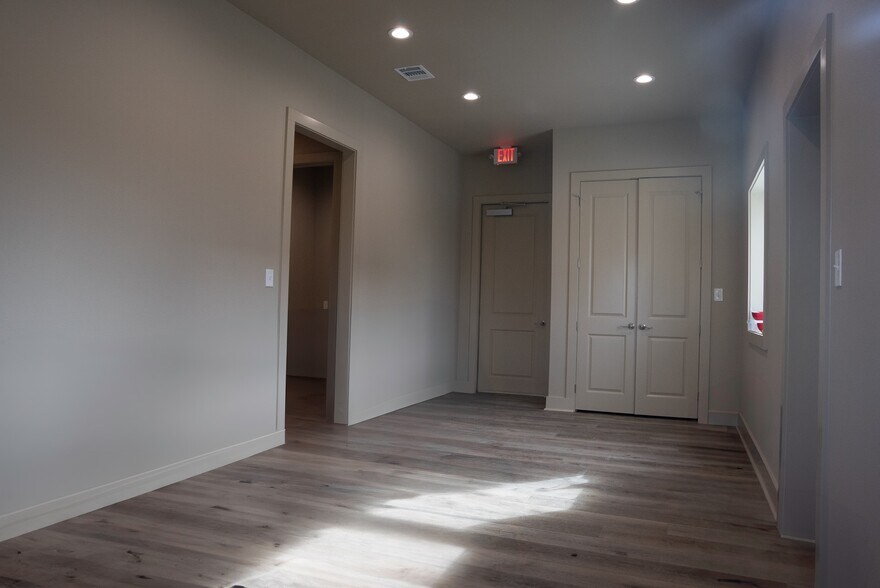 More Photos Of 8490 Industrial Pky, Beaumont Industrial For Lease