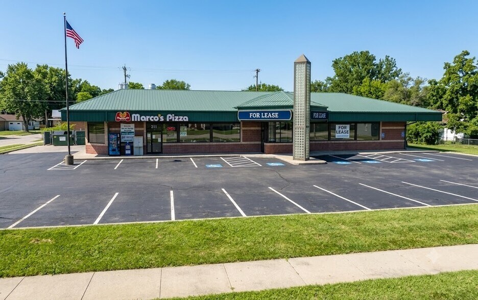 Primary Photo Of 215 W 6th St, Junction City Freestanding For Lease