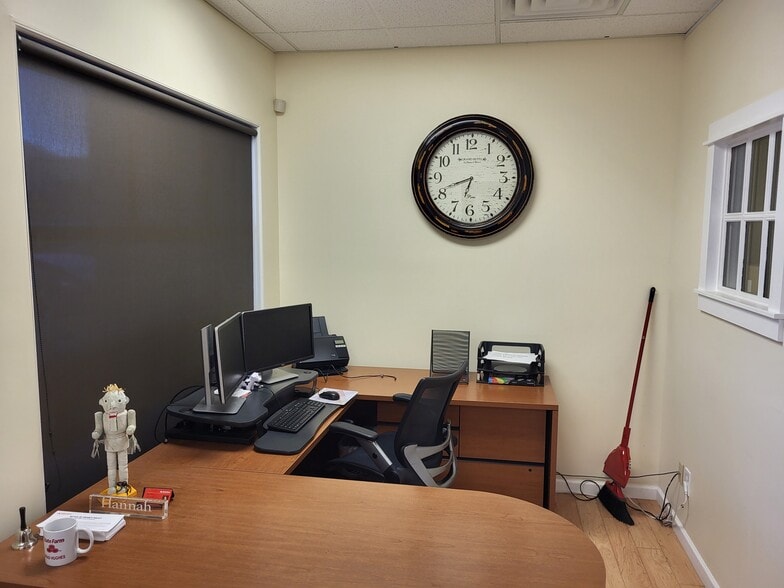 More Photos Of 1148 W Dillon Rd, Louisville Freestanding For Lease