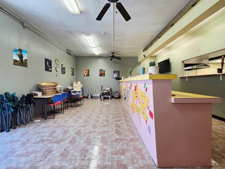 More Photos Of 2227-2229 W 21st St, Lorain Restaurant For Sale