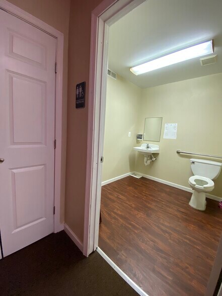 More Photos Of 300 Chester Ave, Moorestown Office For Lease