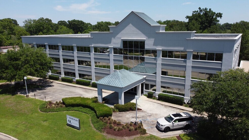 More Photos Of 8591 United Plaza Dr, Baton Rouge Office For Lease