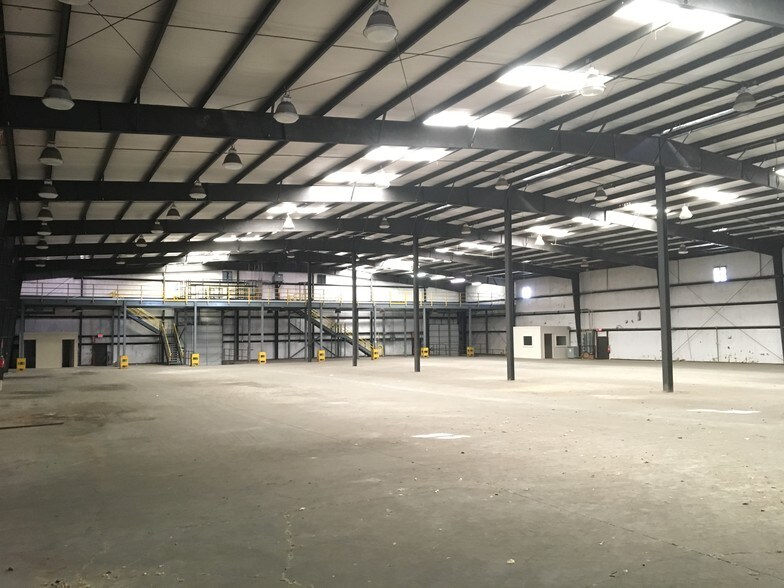 More Photos Of 11218 Limestone Dr, Balch Springs Warehouse For Sale