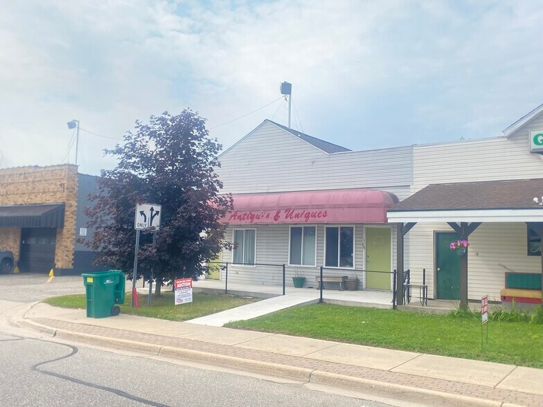 More Photos Of 105 N Fifth St, Roscommon Freestanding For Sale