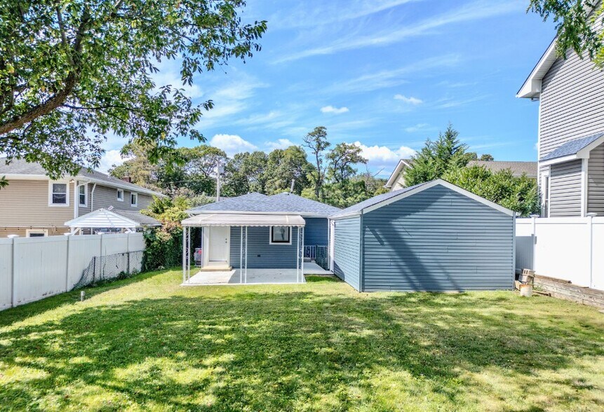 More Photos Of 776 Hempstead Ave, West Hempstead Specialty For Sale