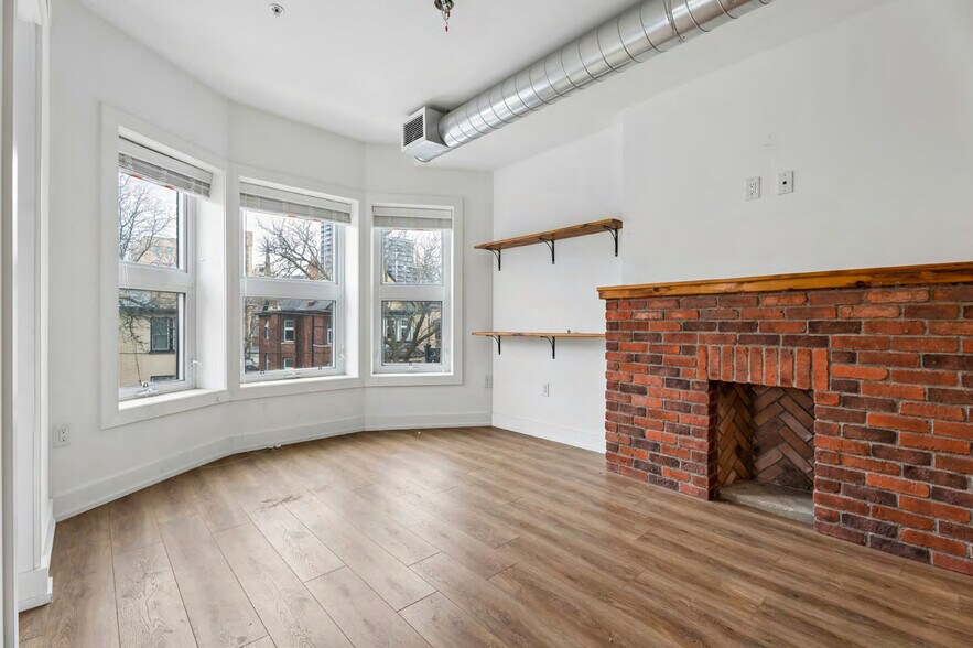 More Photos Of 27 Bold St, Hamilton Apartments For Sale