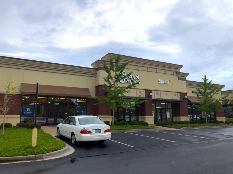 More Photos Of 11651-11657 Parkside Dr, Knoxville Freestanding For Lease