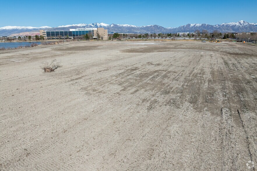 More Photos Of 4214 Lake Park Boulevard, West Valley City Research And Development For Lease