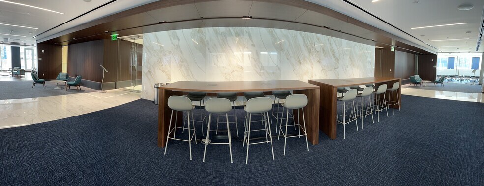 More Photos Of 600 Brickell Ave, Miami Office For Sale