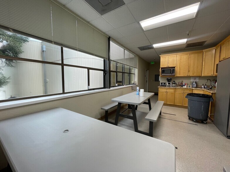 More Photos Of 190 S Orchard Ave, Vacaville Office For Lease