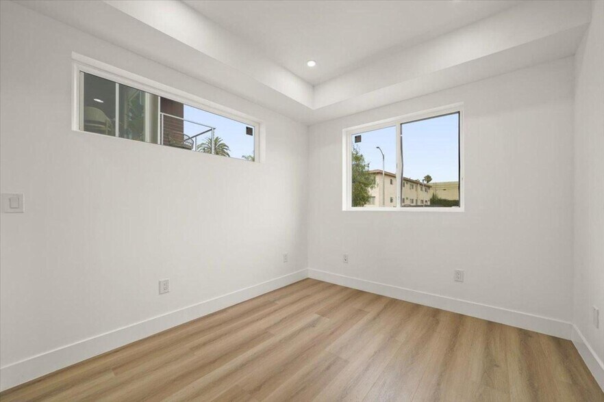 More Photos Of 910 Hudson ave, Los Angeles Apartments For Sale