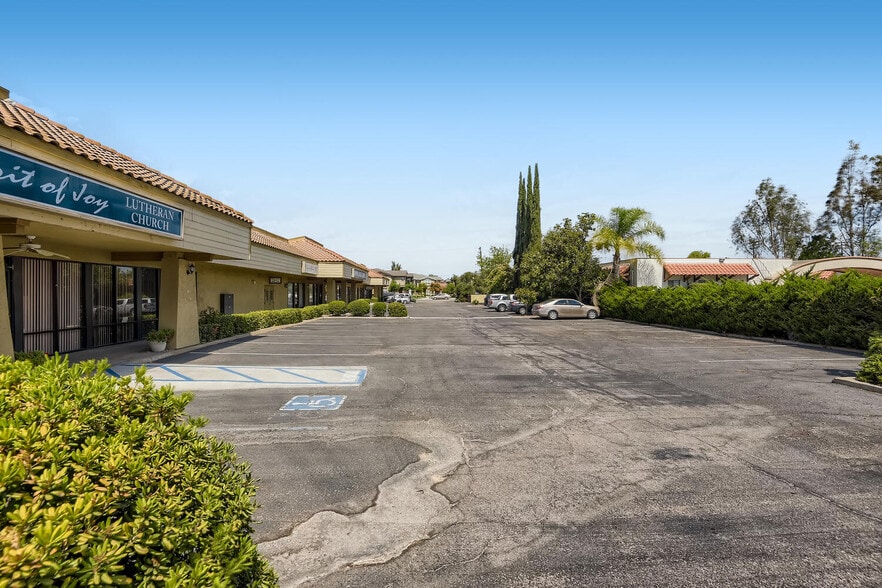 More Photos Of 1735 Main St, Ramona Freestanding For Lease