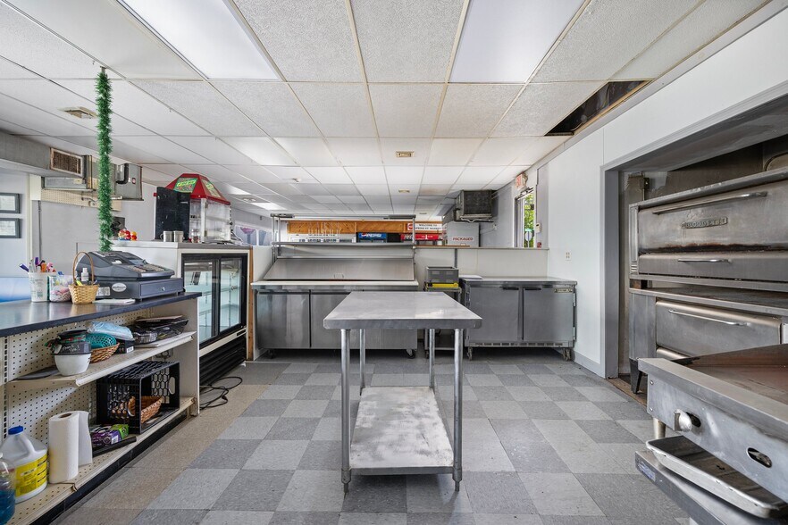 More Photos Of 1 Spring St, Hope Valley Restaurant For Sale